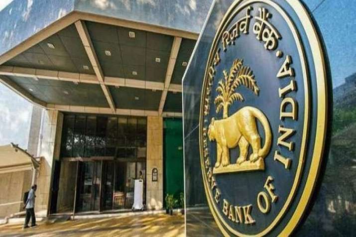 Demonetisation Aadhaar spurred digital payments growth Says RBI Report Demonetisation Aadhaar spurred digital payments growth Says RBI Report - India TV Paisa