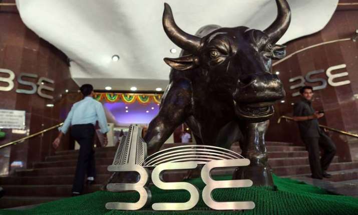 Sensex plunges 407 pts; Yes Bank cracks 4 pc Sensex plunges 407 pts; Yes Bank cracks 4 pc - India TV Paisa