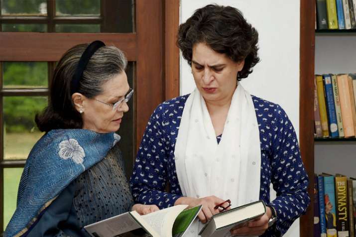 मतदाताओं का आभार जताने के लिए रायबरेली का दौरा करेंगी प्रियंका, सोनिया मतदाताओं का आभार जताने के लिए रायबरेली का दौरा करेंगी प्रियंका, सोनिया- India TV