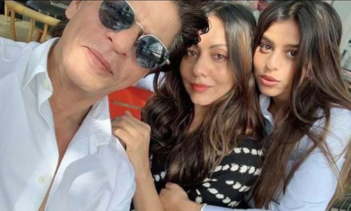 Shah Rukh Khan Gauri Khan Share Pictures Suhana Khan