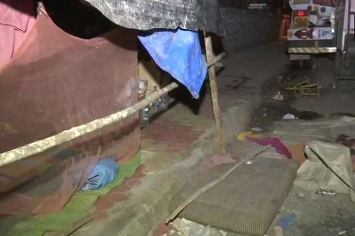 Mumbai Footpath Accident Mumbai Footpath Accident- India TV