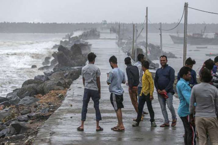 Cyclone Vayu, in Veraval Cyclone Vayu, in Veraval- India TV