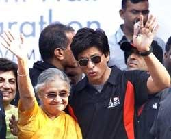 sheila Dikshit and shahrukh khan sheila Dikshit and shahrukh khan- India TV