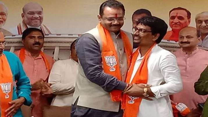 Alpesh Thakor and Dhaval Singh joins BJP on Thursday Alpesh Thakor and Dhaval Singh joins BJP on Thursday- India TV