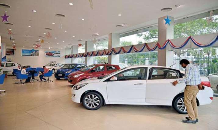Auto industry urges govt to take immediate steps to improve liquidity Auto industry urges govt to take immediate steps to improve liquidity- India TV Paisa