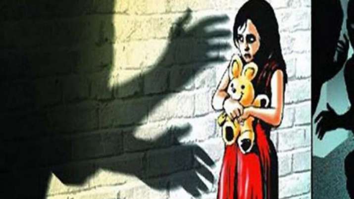 9 साल की बच्ची से दुष्कर्म की कोशिश में अधेड़ गिरफ्तार 9 साल की बच्ची से दुष्कर्म की कोशिश में अधेड़ गिरफ्तार- India TV