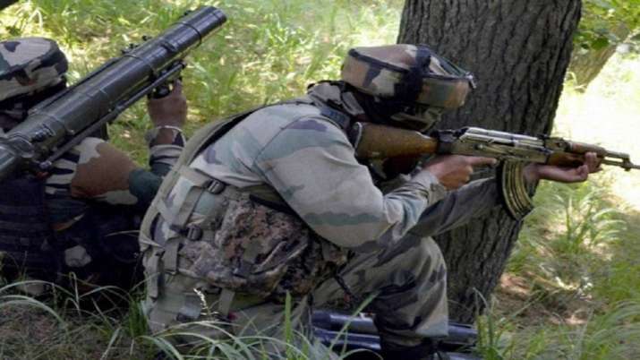 Pakistani intruder shot dead by BSF on International... Pakistani intruder shot dead by BSF on International...- India TV