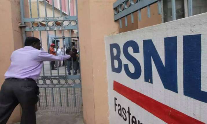 BSNL loss pegged at Rs 14,202 crore in 2018-19 BSNL loss pegged at Rs 14,202 crore in 2018-19- India TV Paisa