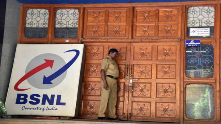 Employee cost of BSNL is more than double against private telecoms Employee cost of BSNL is more than double against private telecoms- India TV Paisa