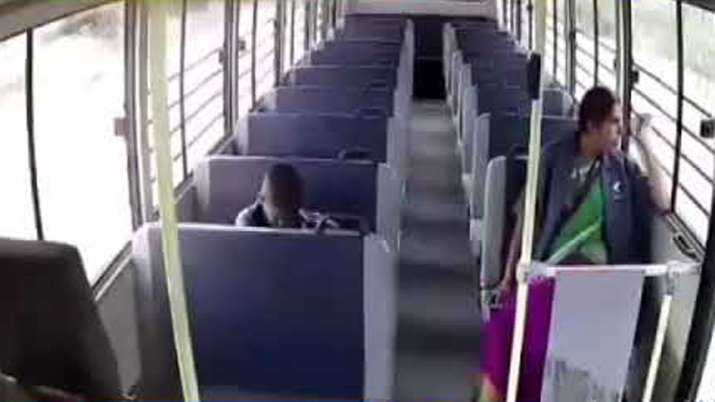 bus bus- India TV