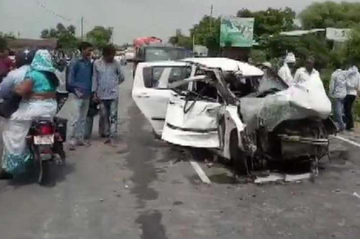 Arvind Kejriwal says Unnao rape victim's car accident appear to be a pre planned conspiracy Arvind Kejriwal says Unnao rape victim's car accident appear to be a pre planned conspiracy- India TV