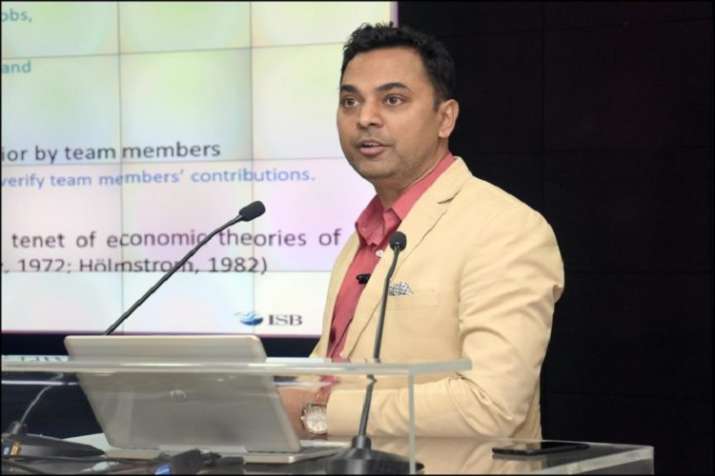 Chief Economic Advisor Krishnamurthy Subramanian Chief Economic Advisor Krishnamurthy Subramanian - India TV Paisa