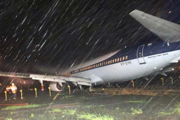 Mumbai Airport PRO: SpiceJet SG 6237 Jaipur-Mumbai flight overshot runway Mumbai Airport PRO: SpiceJet SG 6237 Jaipur-Mumbai flight overshot runway- India TV
