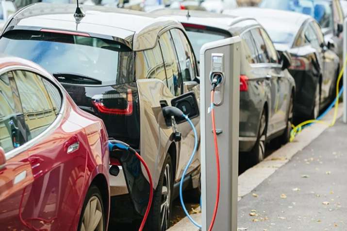 GST Council to decide on tax cut on electric vehicles this week GST Council to decide on tax cut on electric vehicles this week- India TV Paisa
