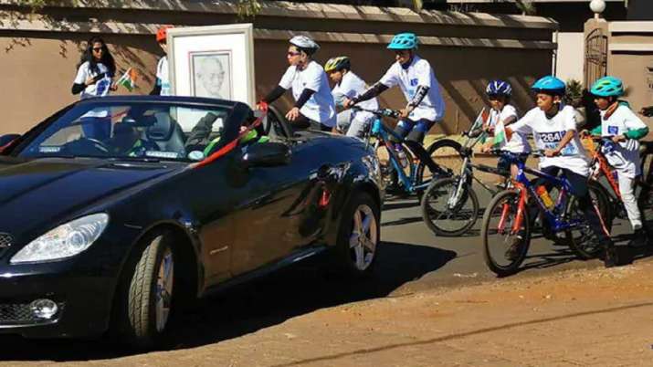 Cycle rally in S Africa Cycle rally in S Africa- India TV