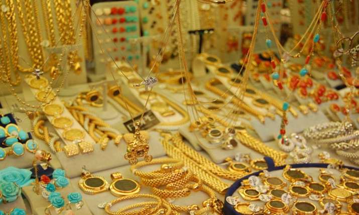 Gold prices zoom Rs 590 on custom duty hike Gold prices zoom Rs 590 on custom duty hike- India TV Paisa
