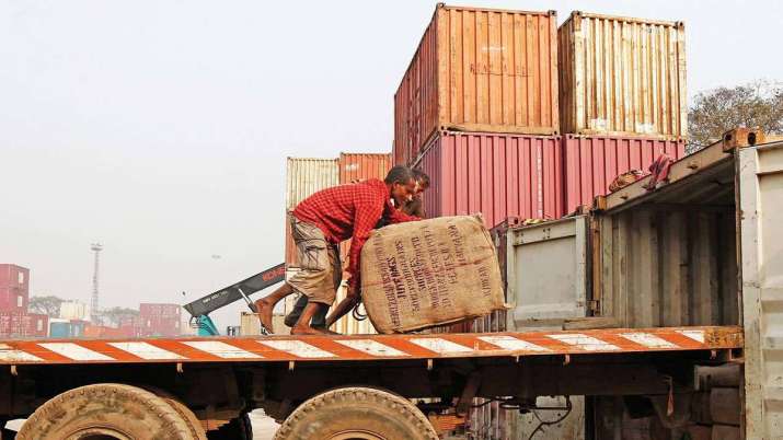 Exports dip 9.71 pc after gap of eight months Exports dip 9.71 pc after gap of eight months- India TV Paisa