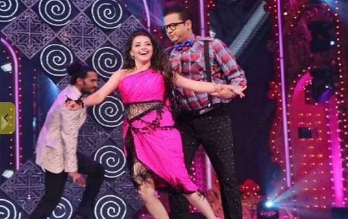 shrenu parekh slaps rahul mahajan while rehearsing for the grand premiere of nach baliye 9 shrenu parekh slaps rahul mahajan while rehearsing for the grand premiere of nach baliye 9- India TV