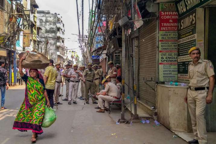 Three arrested, including a minor, for vandalising temple in Chawri Bazar’s Hauz Qazi Three arrested, including a minor, for vandalising temple in Chawri Bazar’s Hauz Qazi- India TV