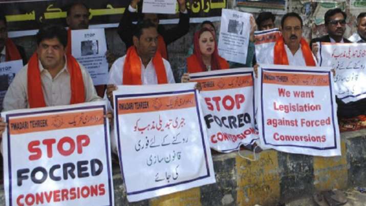 Pakistan's Sindh Assembly passes resolution to stop forced conversion of Hindu girls Pakistan's Sindh Assembly passes resolution to stop forced conversion of Hindu girls- India TV