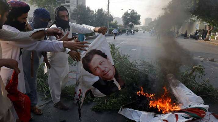 Soaring prices, rising anger in Imran Khan's Pakistan Soaring prices, rising anger in Imran Khan's Pakistan- India TV Paisa