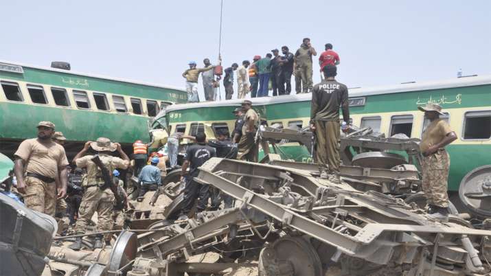 Pakistan Train Accident Pakistan Train Accident- India TV