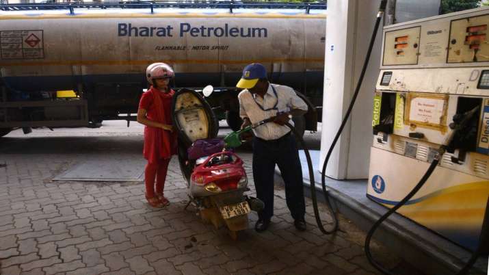 Assocham seeks inclusion of petroleum products in GST Assocham seeks inclusion of petroleum products in GST- India TV Paisa