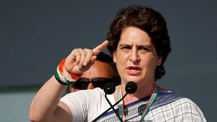 Priyanka Gandhi and Akhilesh Yadav targets Yogi government over Sonbhadra firing incident Priyanka Gandhi and Akhilesh Yadav targets Yogi government over Sonbhadra firing incident- India TV