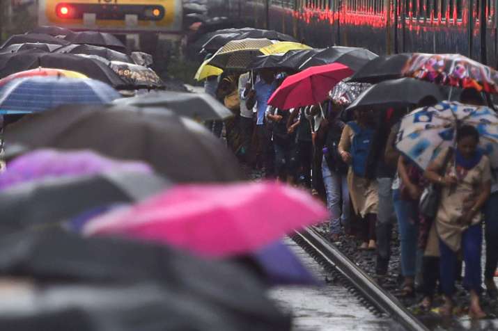 IMD says Monsoon likely to hit delhi in next 2 to 3 days... IMD says Monsoon likely to hit delhi in next 2 to 3 days...- India TV