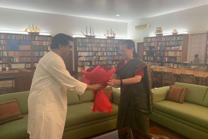 Raj Thackeray and Sonia Gandhi Raj Thackeray and Sonia Gandhi- India TV