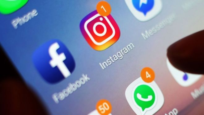 wikipedia co-founder slams facebook and twitter calls internet appalling wikipedia co-founder slams facebook and twitter calls internet appalling - India TV Paisa