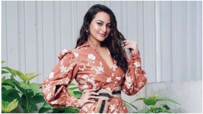 Sonakshi Sinha Shares A Number On Twitter To Talk About Sex उस तरह की
