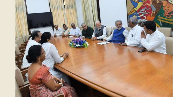TMC MPs meet PM Modi TMC MPs meet PM Modi- India TV