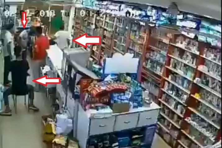Robbery in medical store Robbery in medical store- India TV