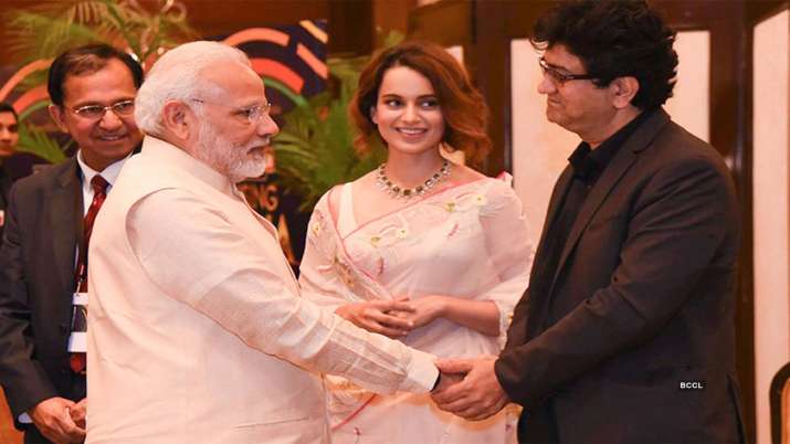 Kangana Prasoon Joshi with PM Modi Kangana Prasoon Joshi with PM Modi- India TV