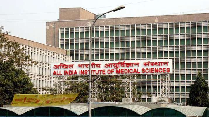 AIIMS doctors call off strike after meeting with Harsh Vardhan AIIMS doctors call off strike after meeting with Harsh Vardhan- India TV