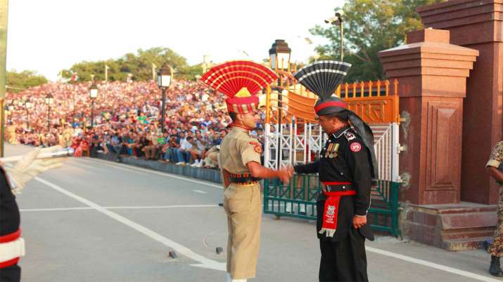 Eid ul Adha no exchange of sweets between BSF and pakistani rangers at Attari Wagah border Eid ul Adha no exchange of sweets between BSF and pakistani rangers at Attari Wagah border- India TV