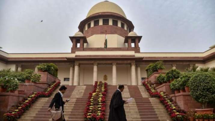 आर्टिकल 370 को लेकर याचिकाओं पर सुप्रीम कोर्ट में आज सुनवाई आर्टिकल 370 को लेकर याचिकाओं पर सुप्रीम कोर्ट में आज सुनवाई - India TV