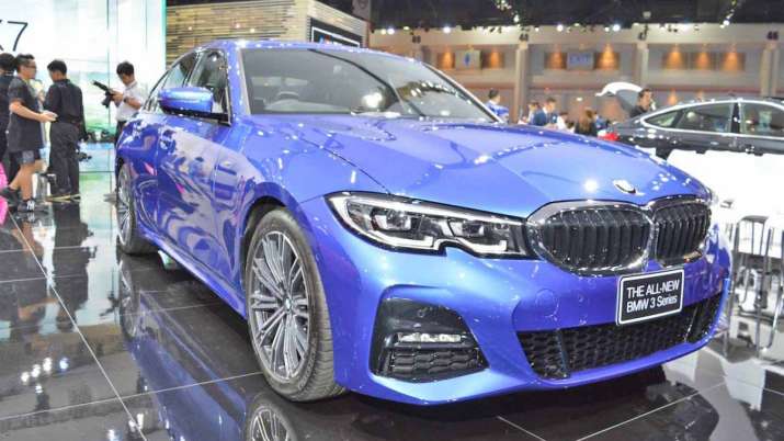 BMW launches new 3 series sedan priced Rs 41.4 lakh onwards BMW launches new 3 series sedan priced Rs 41.4 lakh onwards- India TV Paisa