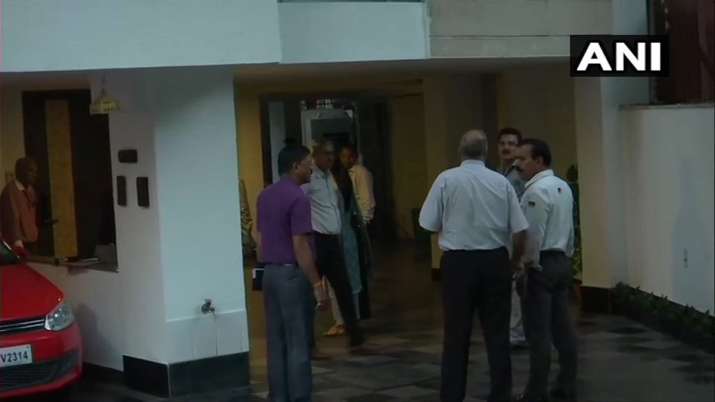 CBI officers has left from the residence of P Chiadambaram CBI officers has left from the residence of P Chiadambaram- India TV