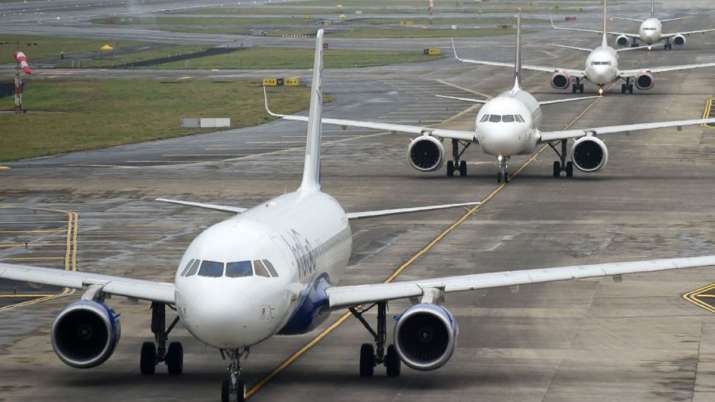 DGCA advises airlines to be ready to operate extra flights from Srinagar DGCA advises airlines to be ready to operate extra flights from Srinagar- India TV