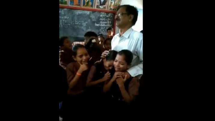 अध्यापक के ट्रांसफर... अध्यापक के ट्रांसफर...- India TV
