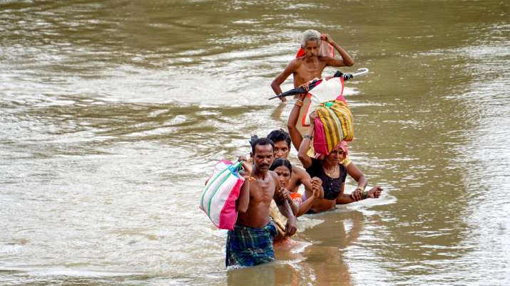 इस समय देश के कई हिस्से बाढ़ की चपेट में हैं | PTI इस समय देश के कई हिस्से बाढ़ की चपेट में हैं | PTI- India TV