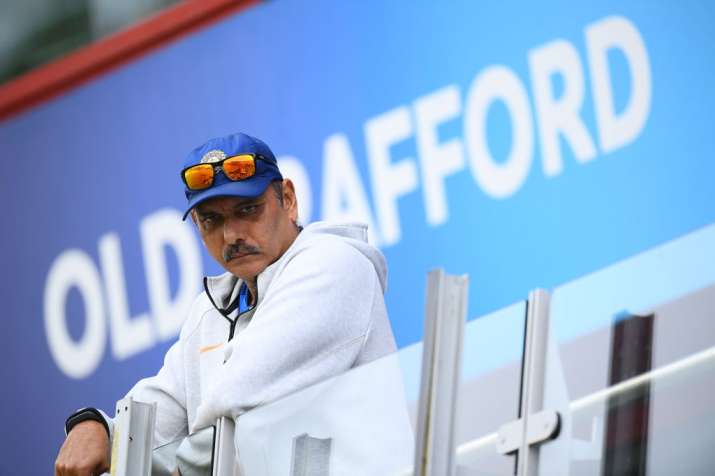 भारत के मुख्य कोच के रूप में रवि शास्त्री का एक और कार्यकाल लगभग तय भारत के मुख्य कोच के रूप में रवि शास्त्री का एक और कार्यकाल लगभग तय- India TV