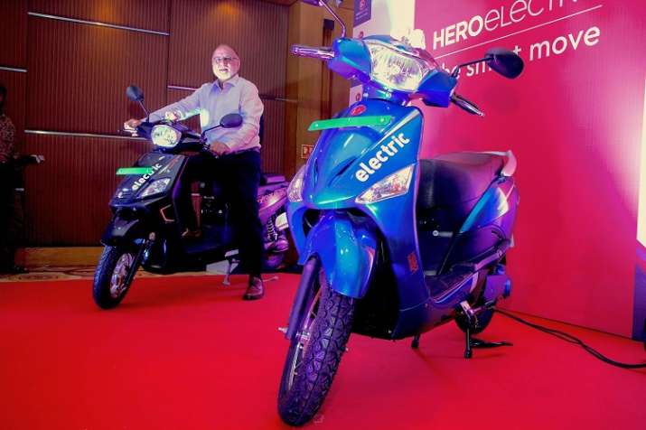 Hero Electric India CEO Sohinder Gill poses with a newly launched electric two-wheeler Hero Electric India CEO Sohinder Gill poses with a newly launched electric two-wheeler- India TV Paisa