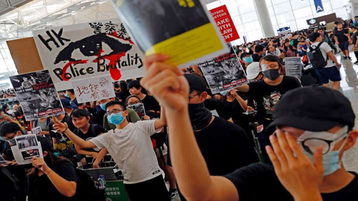 Hong Kong Airport suspends all check-ins Hong Kong Airport suspends all check-ins- India TV