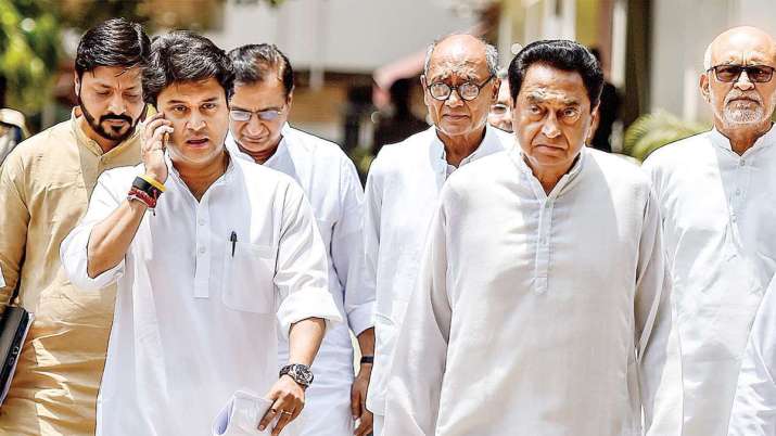 ज्योतिरादित्य सिंधिया के पार्टी छोड़ने की चेतावनी के बाद आई कमलनाथ की सफाई, दिया यह बड़ा बयान ज्योतिरादित्य सिंधिया के पार्टी छोड़ने की चेतावनी के बाद आई कमलनाथ की सफाई, दिया यह बड़ा बयान- India TV