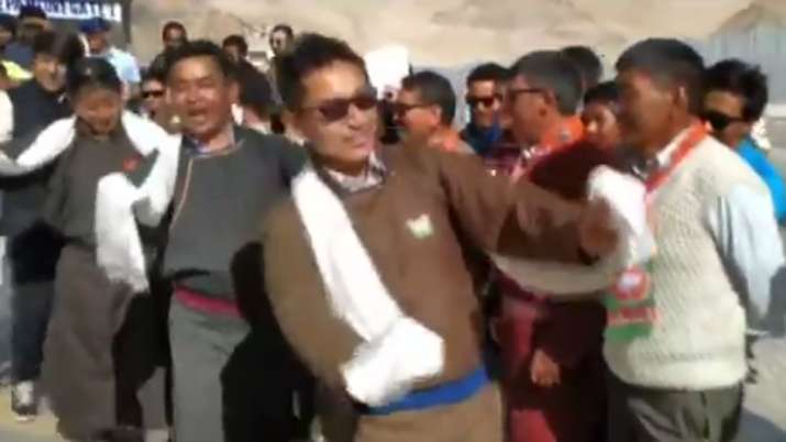 Independence Day 2019: Ladakh MP Jamyang Namgyal wows with dance moves Independence Day 2019: Ladakh MP Jamyang Namgyal wows with dance moves- India TV