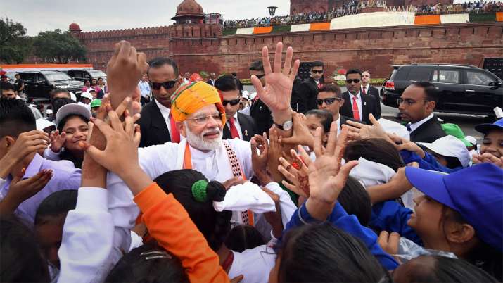 Independence Day: PM Narendra Modi meets school children after Independence Day speech | PTI Independence Day: PM Narendra Modi meets school children after Independence Day speech | PTI- India TV