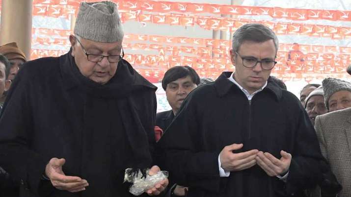नेशनल कॉन्फ्रेंस ने 370 हटाने के फैसले को सुप्रीम कोर्ट में चुनौती दी नेशनल कॉन्फ्रेंस ने 370 हटाने के फैसले को सुप्रीम कोर्ट में चुनौती दी- India TV
